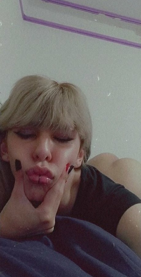 Nacktes geleaktes OnlyFans-Foto von Canela Kaisa