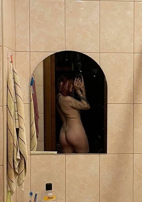 Nacktes geleaktes OnlyFans-Foto von Littlepolly102