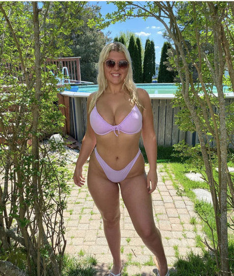 Nacktes geleaktes OnlyFans-Foto von Destiny C