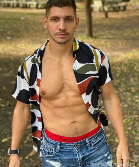 Nacktes geleaktes OnlyFans-Foto von Emilianoterra