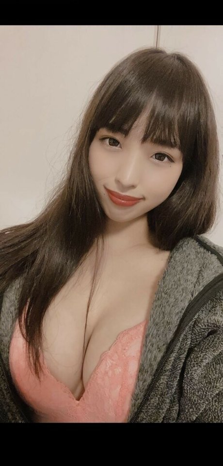 Nacktes geleaktes OnlyFans-Foto von Azusa Igarashi