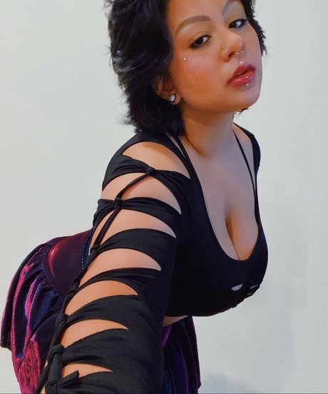 Nacktes geleaktes OnlyFans-Foto von Mira