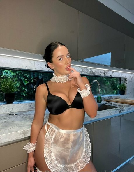 Nacktes geleaktes OnlyFans-Foto von Emiemilykernsx