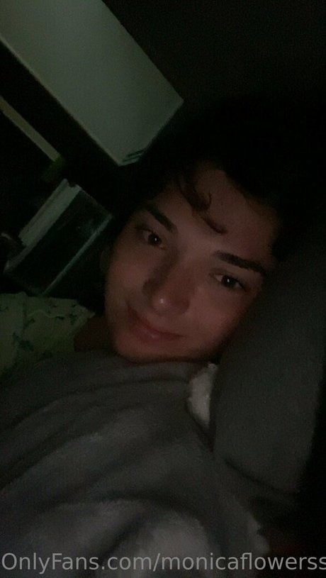 Monicaflowerss