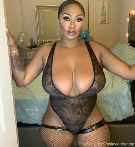 Nacktes geleaktes OnlyFans-Foto von Layton Benton