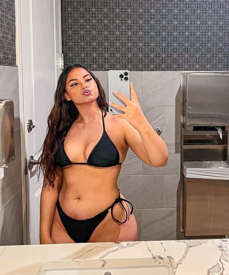 Nacktes geleaktes OnlyFans-Foto von Isabelxx