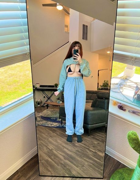 Nacktes geleaktes OnlyFans-Foto von Emiliansfw