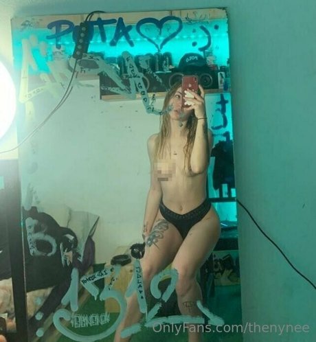 Nacktes geleaktes OnlyFans-Foto von Thenynee