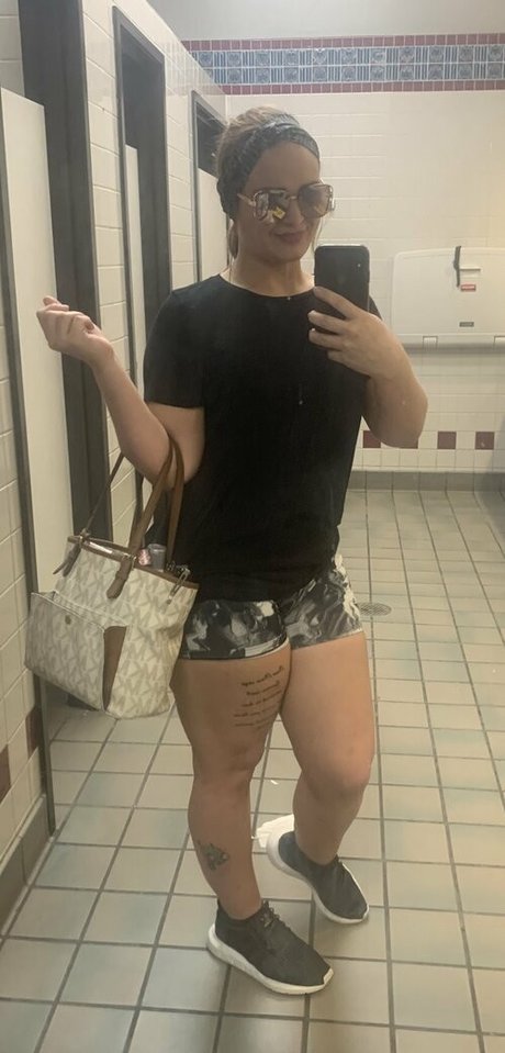 Nacktes geleaktes OnlyFans-Foto von Trophygirlfriendk