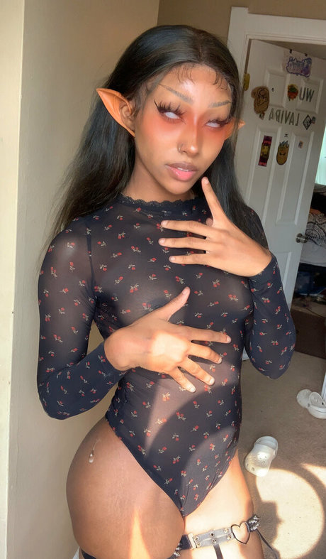 Nacktes geleaktes OnlyFans-Foto von Lilvira