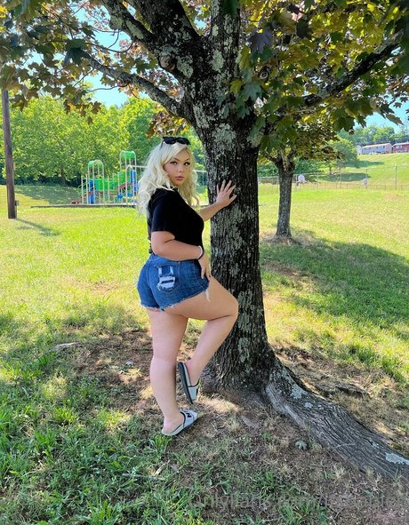 Nacktes geleaktes OnlyFans-Foto von Itsbabieh