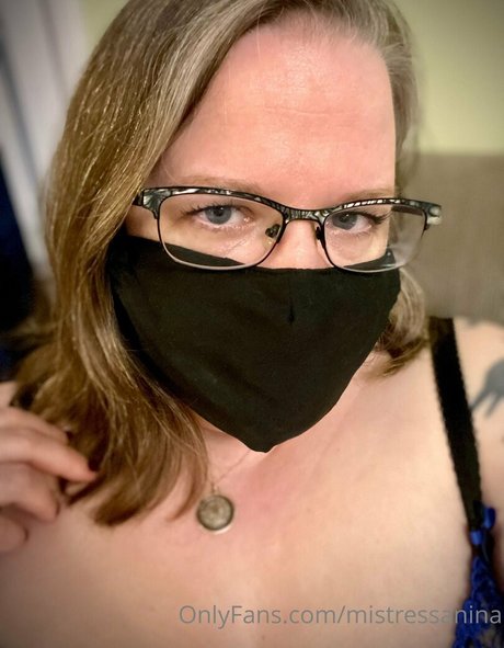 Nacktes geleaktes OnlyFans-Foto von Mistressanina