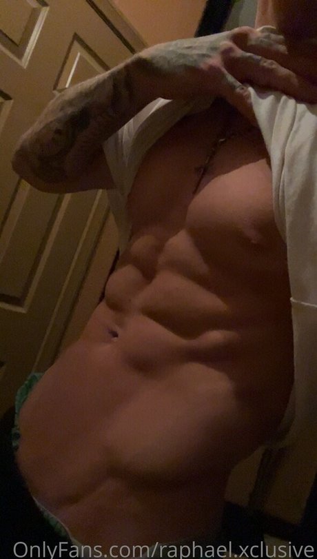Nacktes geleaktes OnlyFans-Foto von Nocapraph