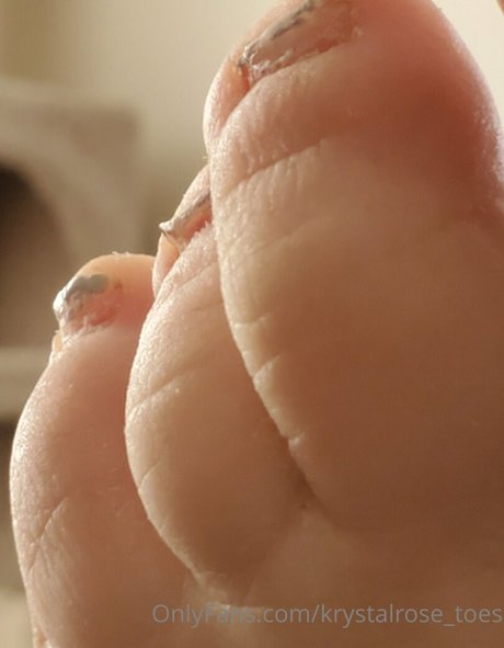 Krystalrose_toes