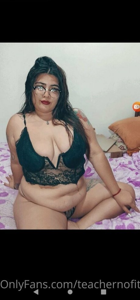 Nacktes geleaktes OnlyFans-Foto von Teachernofit