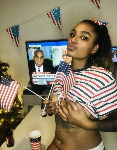 Nacktes geleaktes OnlyFans-Foto von Bad Girl Kaira
