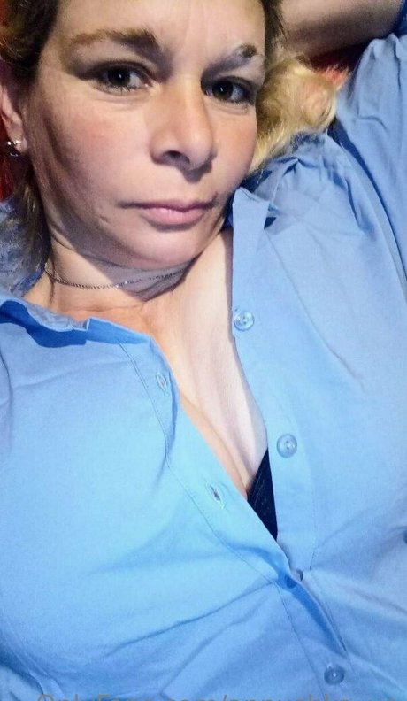 Nacktes geleaktes OnlyFans-Foto von Annushkaua