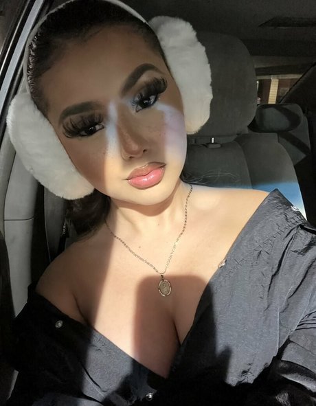 Nacktes geleaktes OnlyFans-Foto von Mysticaldreamgyal
