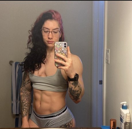 Nacktes geleaktes OnlyFans-Foto von Natasha Aughey
