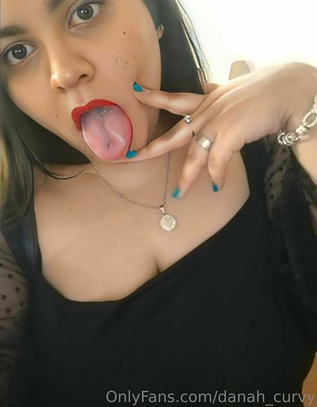 Danah_curvy