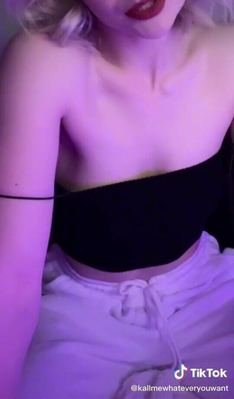 Nacktes geleaktes OnlyFans-Foto von Kallmekris