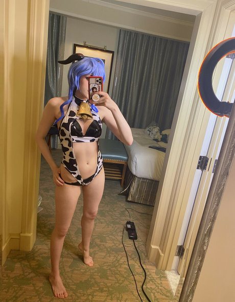 Mangoloo Cosplay