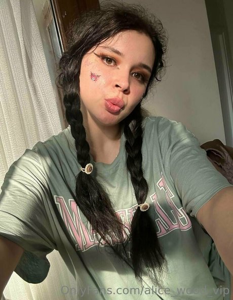 Nacktes geleaktes OnlyFans-Foto von Alicewoodvip