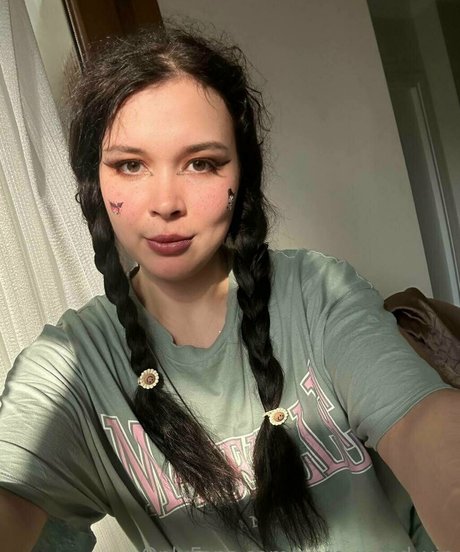 Nacktes geleaktes OnlyFans-Foto von Alicewoodvip