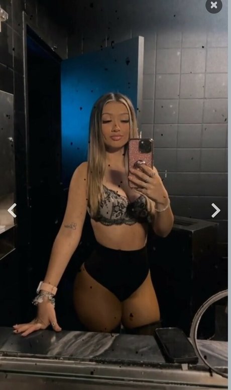 Nacktes geleaktes OnlyFans-Foto von Hzsamantha