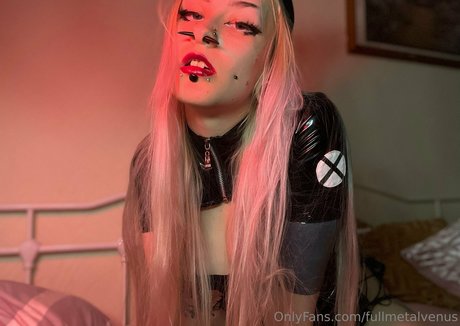 Nacktes geleaktes OnlyFans-Foto von Fullmetalvenus