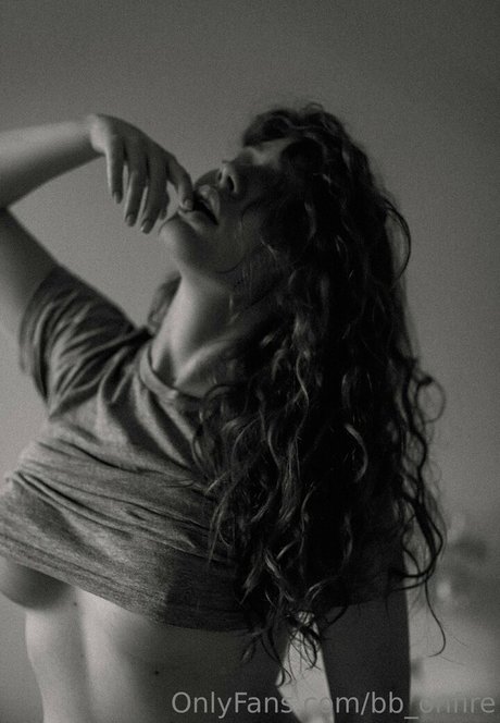 Nacktes geleaktes OnlyFans-Foto von Bbonfire