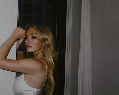 Natalie Alyn Lind