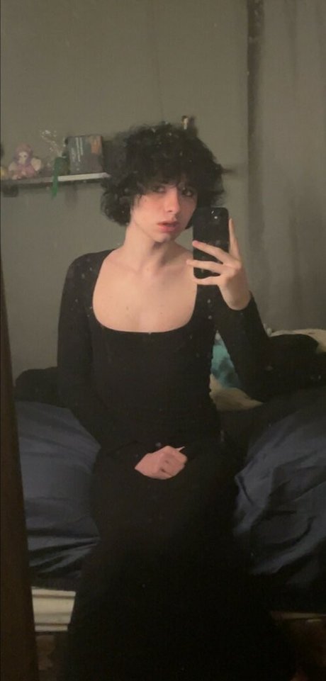 Nacktes geleaktes OnlyFans-Foto von Realcarpetmuncher