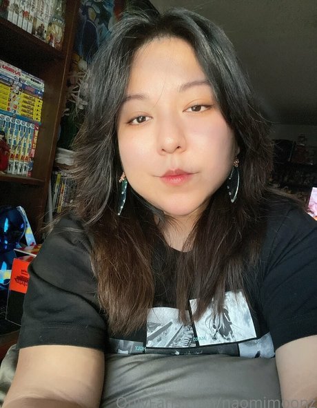 Nacktes geleaktes OnlyFans-Foto von Naomimoonz