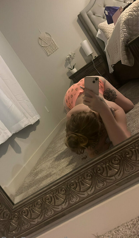 Nacktes geleaktes OnlyFans-Foto von Layonna Simpson