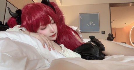 Nacktes geleaktes OnlyFans-Foto von Shikaxiaolulu