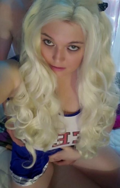 Nacktes geleaktes OnlyFans-Foto von Stepsisterandbrother