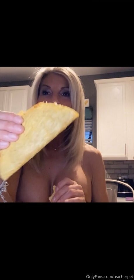 Nacktes geleaktes OnlyFans-Foto von Teacherpet