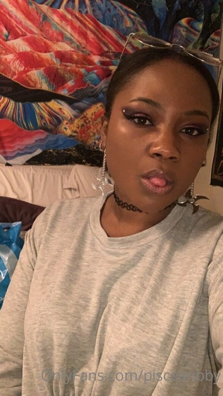 Nacktes geleaktes OnlyFans-Foto von Pisceanbby
