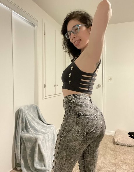 Nacktes geleaktes OnlyFans-Foto von Ghostlygothx