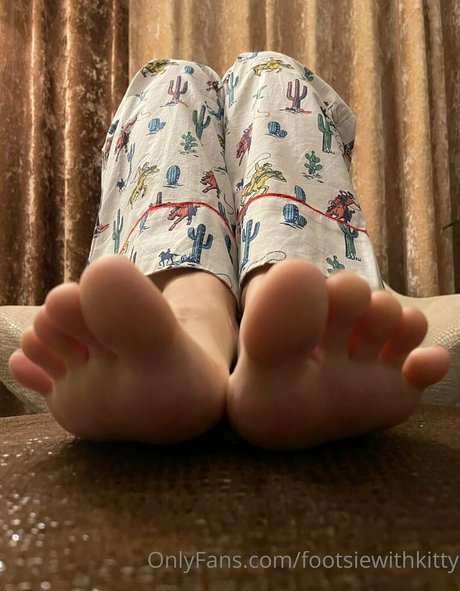 Nacktes geleaktes OnlyFans-Foto von Footsiewithkitty