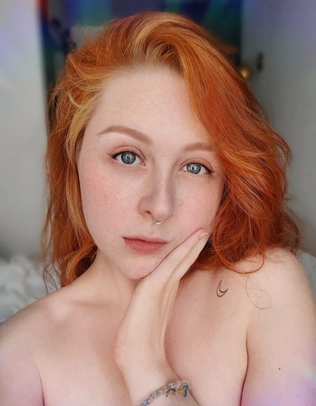 Nacktes geleaktes OnlyFans-Foto von Afaededsub