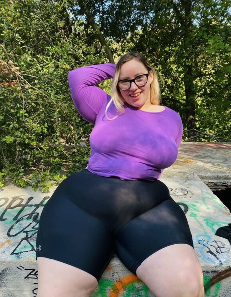 Nacktes geleaktes OnlyFans-Foto von Snowycakesy
