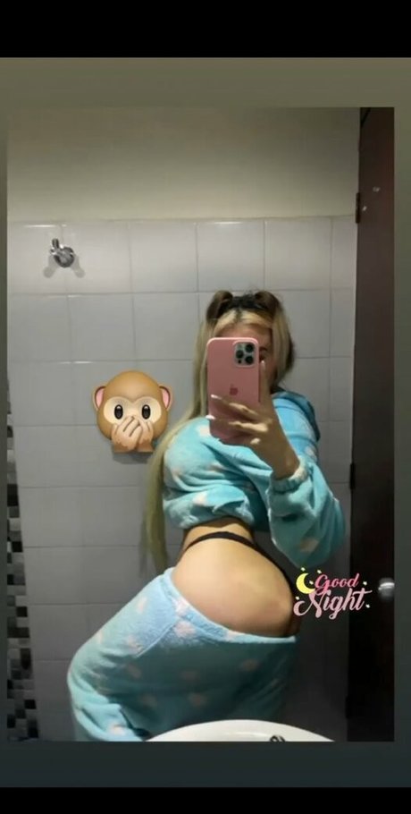 Nacktes geleaktes OnlyFans-Foto von Sharonnikoll07