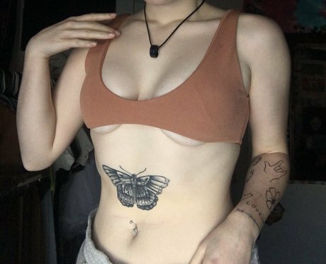 Nacktes geleaktes OnlyFans-Foto von Veeginas