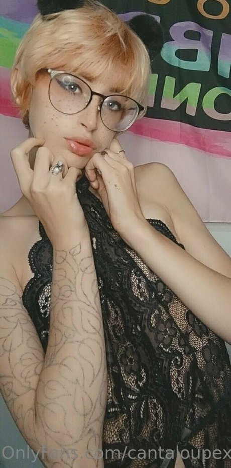 Nacktes geleaktes OnlyFans-Foto von Cantaloupexo