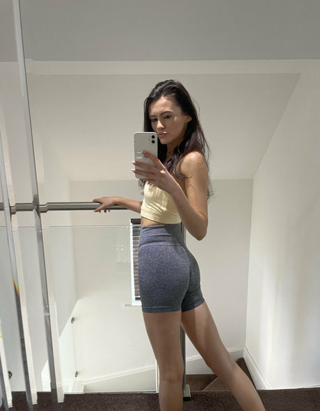 Nacktes geleaktes OnlyFans-Foto von Britishamianna