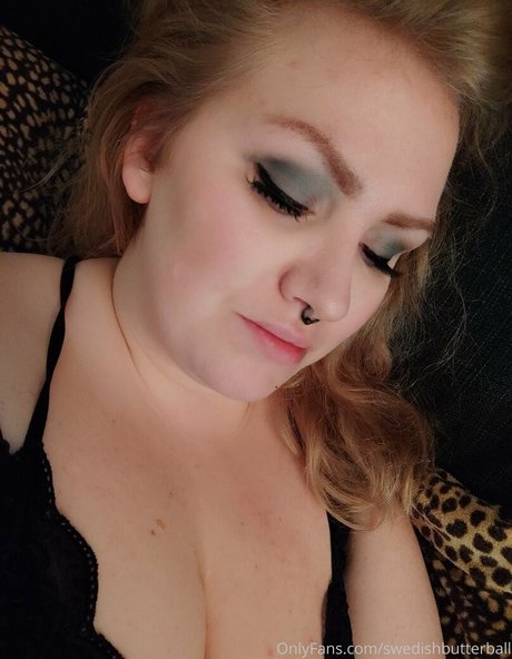Nacktes geleaktes OnlyFans-Foto von Swedishbutterball