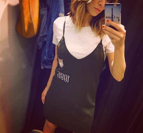 Nacktes geleaktes OnlyFans-Foto von Lucyjo Hudson