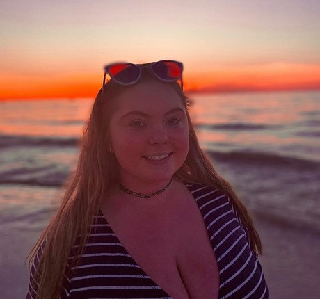 Nacktes geleaktes OnlyFans-Foto von Amberly